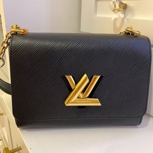SOLD Louis Vuitton Twist MM
